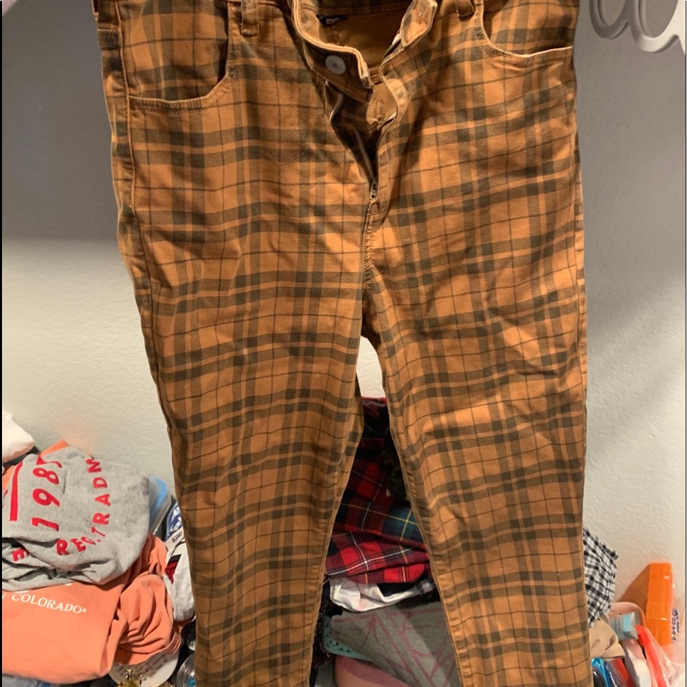 American eagle plaid pants!